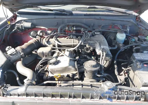 1999 Toyota Tacoma Xtracab Prerunner z USA, uszkodzony, nr VIN 4TASM92N0XZ417937